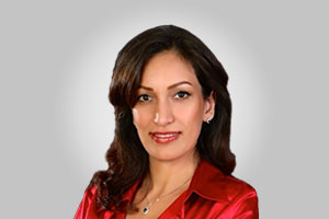 Dr Mona Bajestan