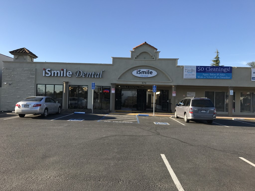 iSmile Dental office exterior