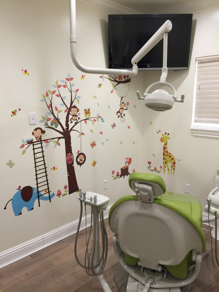 iSmile Dental office children's exam room